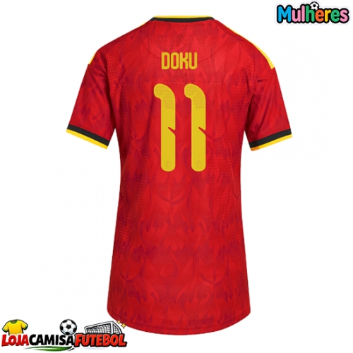 Camisa de Futebol Bélgica Jeremy Doku #11 Equipamento Principal Mulheres Mundo 2026 Manga Curta